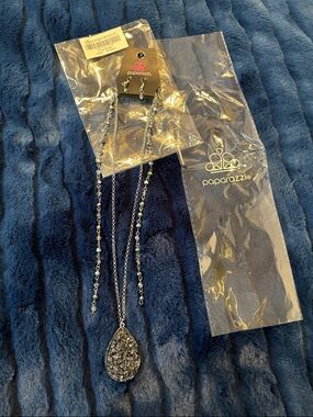 Paparazzi Silver Druzy Teardrop Layered Necklace